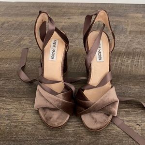 Steve Madden velvet purple sandals size 7 M